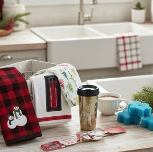 NEW! Kohl's Festive Towel Set NWT